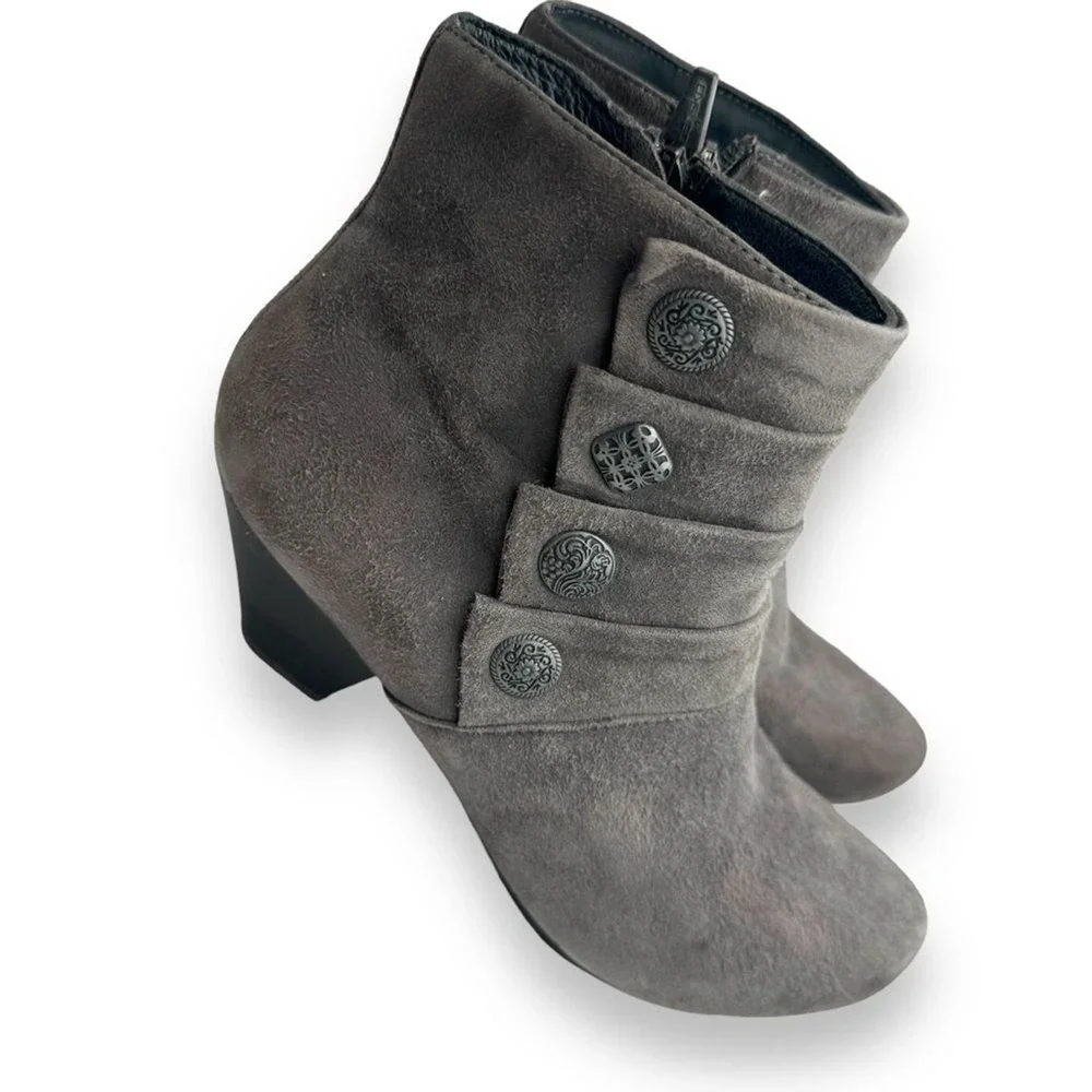 Dansko Ankle Boots Womens Size 37 Gray Suede Minimalist Workwear‎ Cozy Slip On